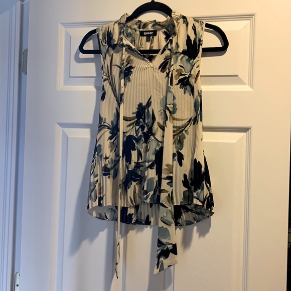 Dkny Tops - 3 for $10 DKNY Dressy sleeveless tank cream with blue flowers